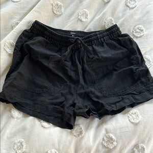 Quince Black linen Women's Shorts
